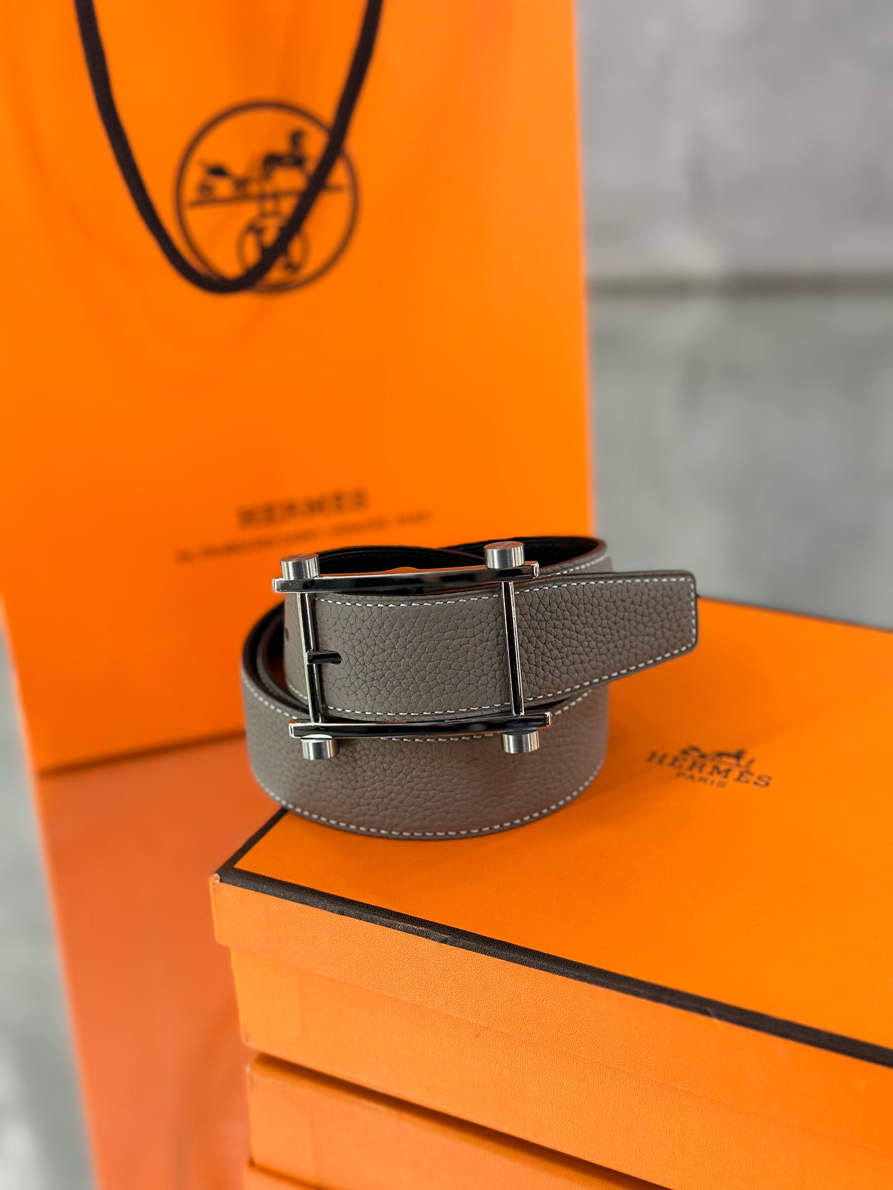 HERMÈS — NO LOGO STORE