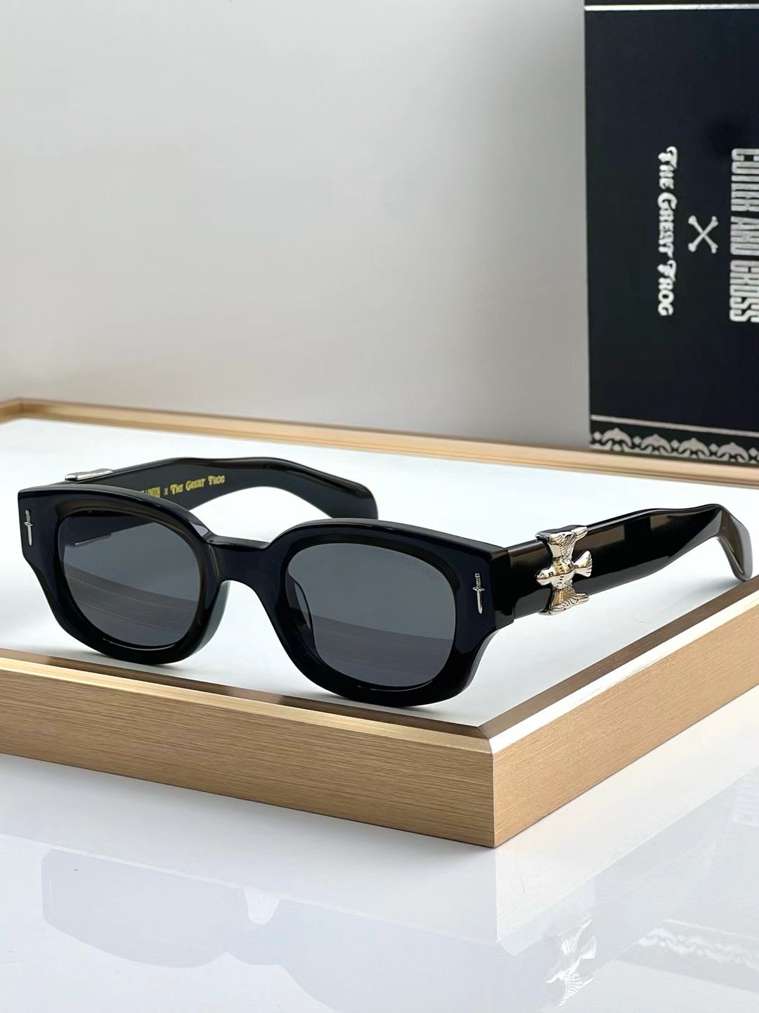 CULTER AND GROSS X THE GREAT FROG — NO LOGO STORE