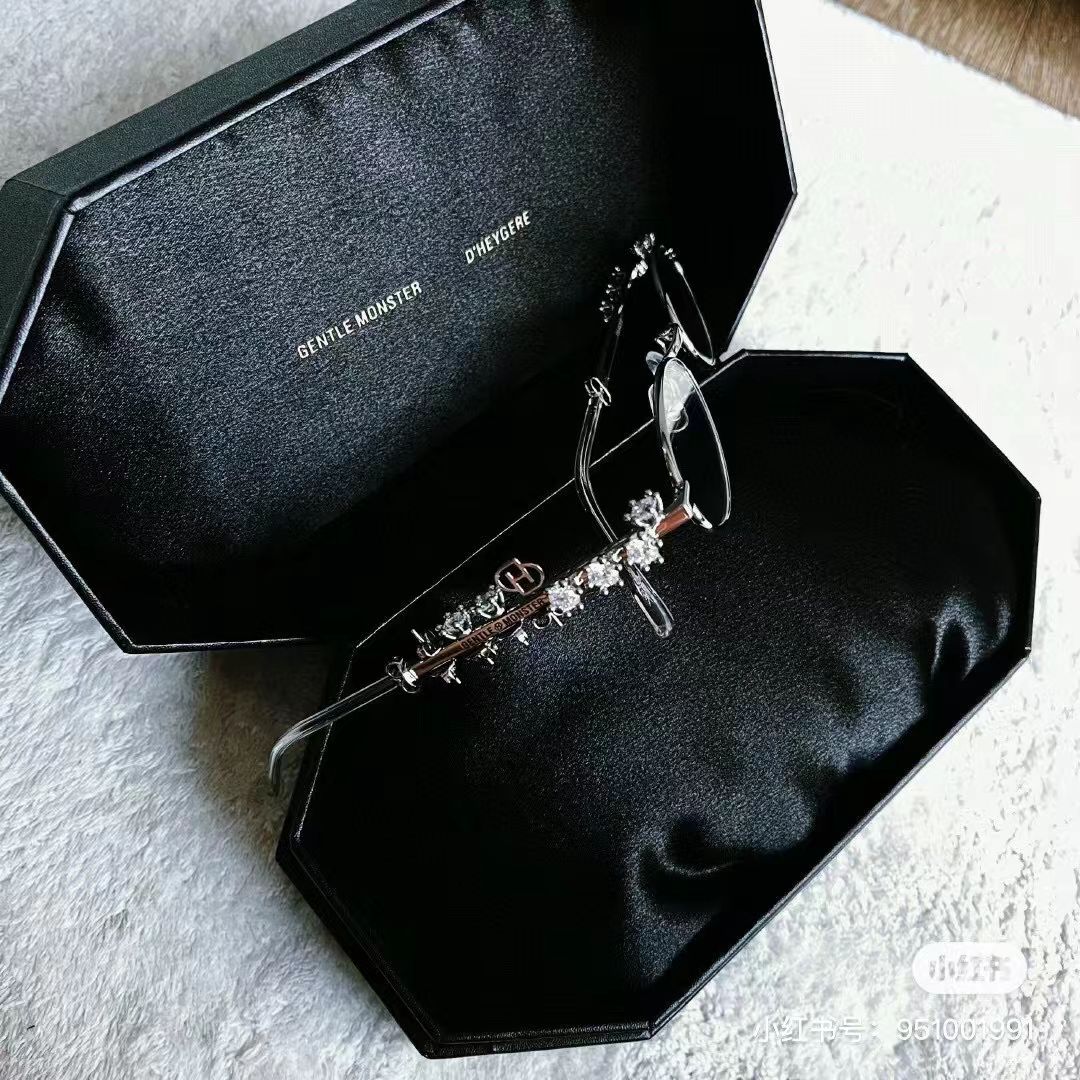 GENTLE MONSTER — Очки, NO LOGO STORE (фото 2)