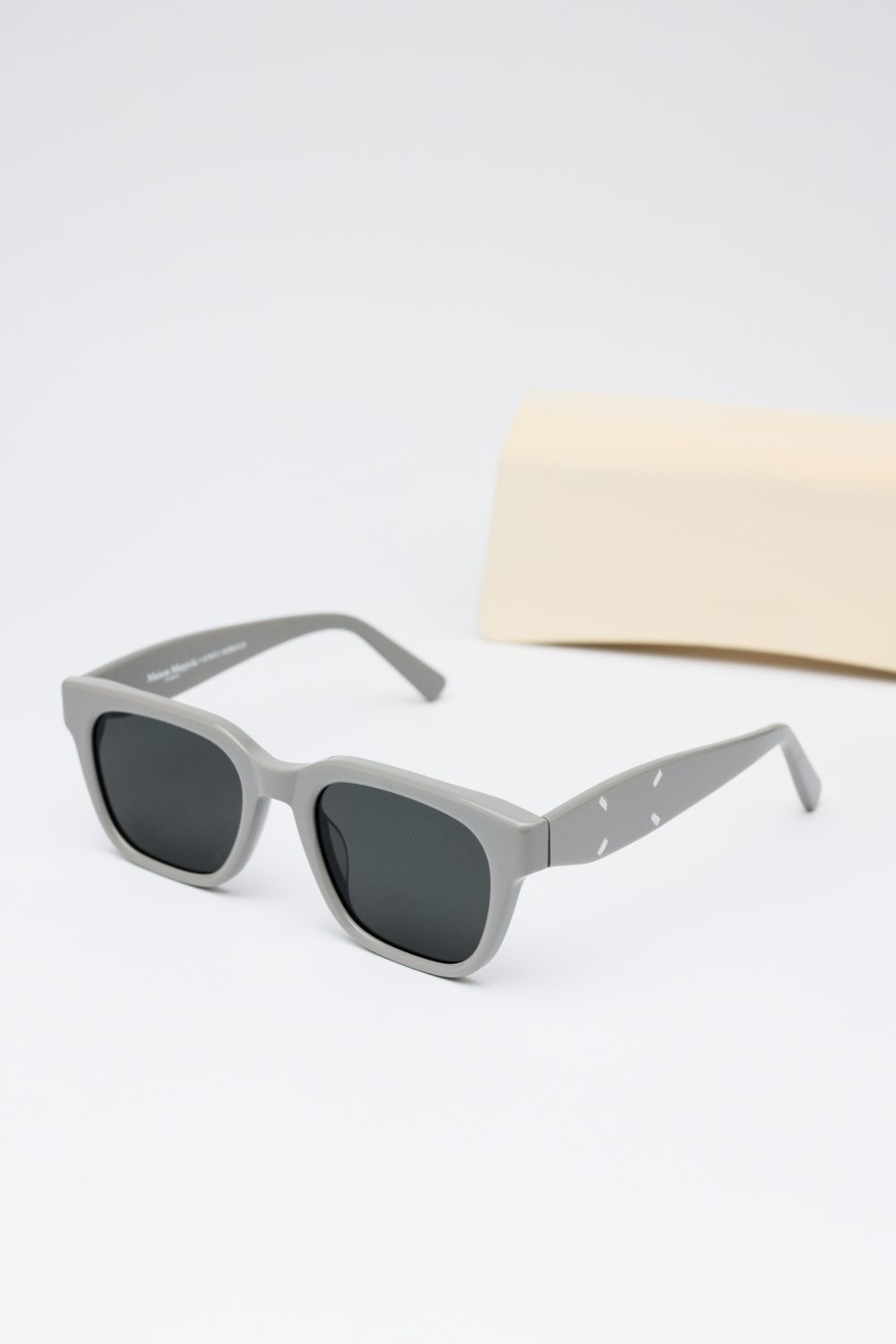 MAISON MARGIELA X GENTLE MONSTER — NO LOGO STORE