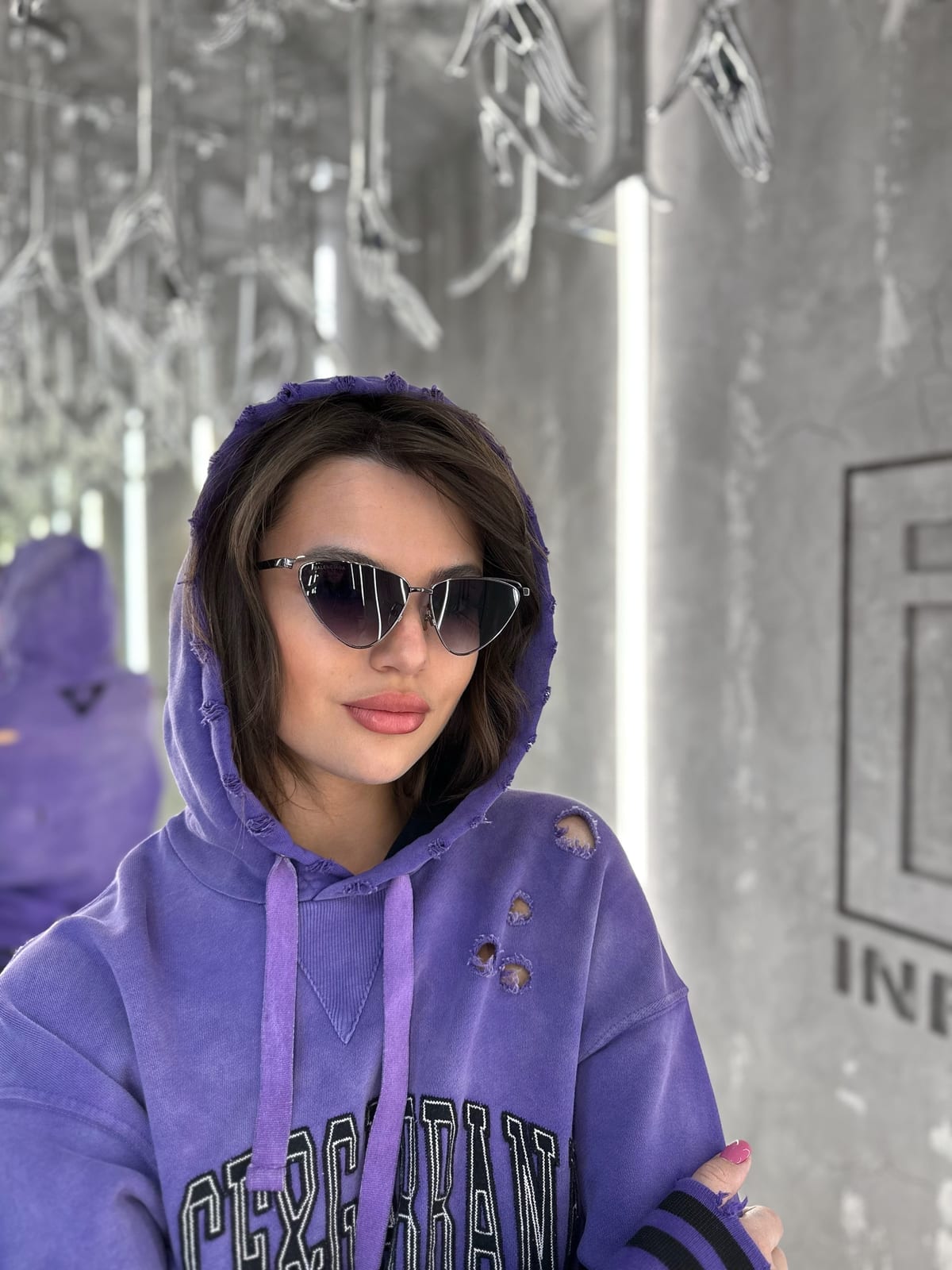 BALENCIAGA — NO LOGO STORE