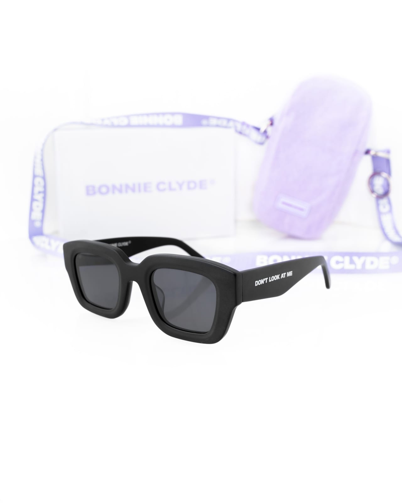 BONNIE CLYDE — NO LOGO STORE