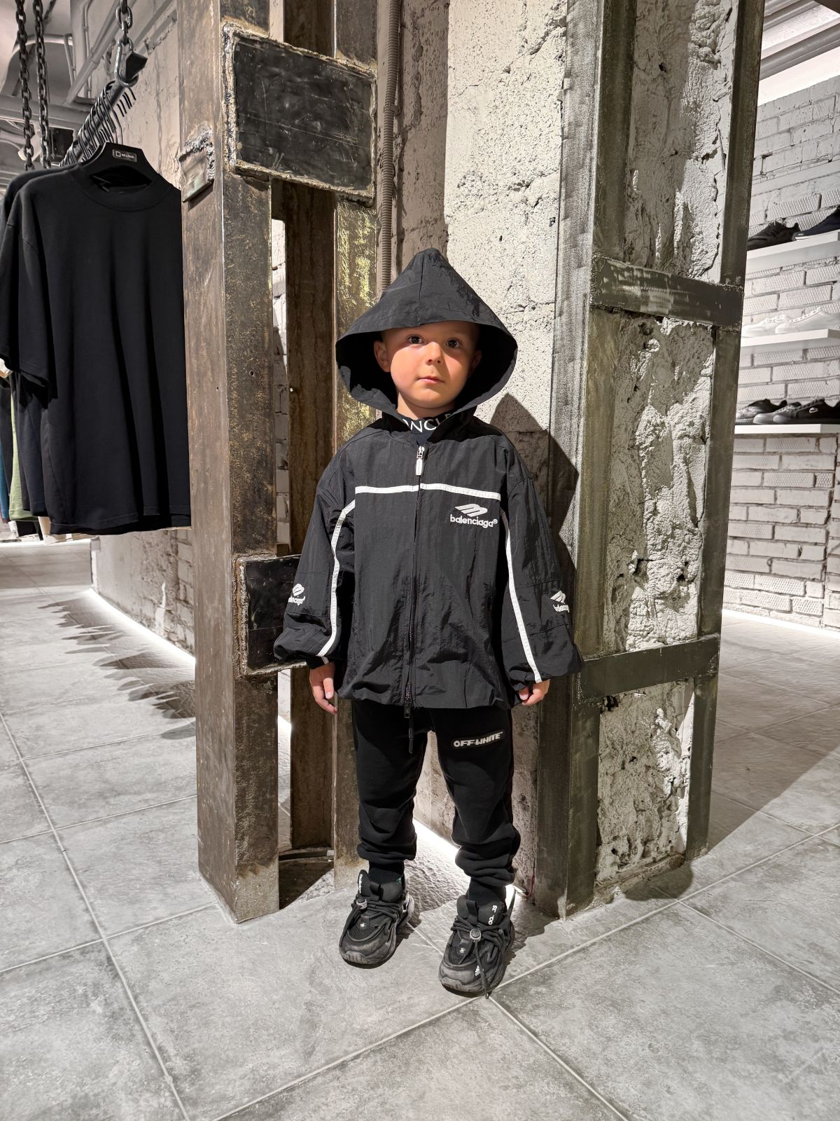 Ветровка BALENCIAGA — Детское, NO LOGO STORE (фото 2)