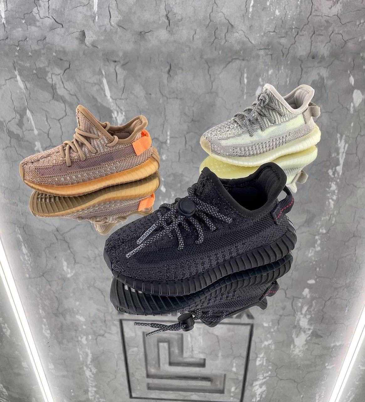 ADIDAS YEEZY BOOST 350 V2 / BLACK — NO LOGO STORE