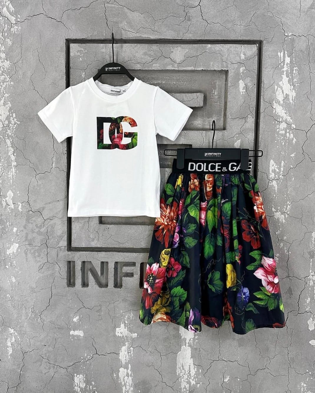 Костюм DOLCE & GABBANA — NO LOGO STORE