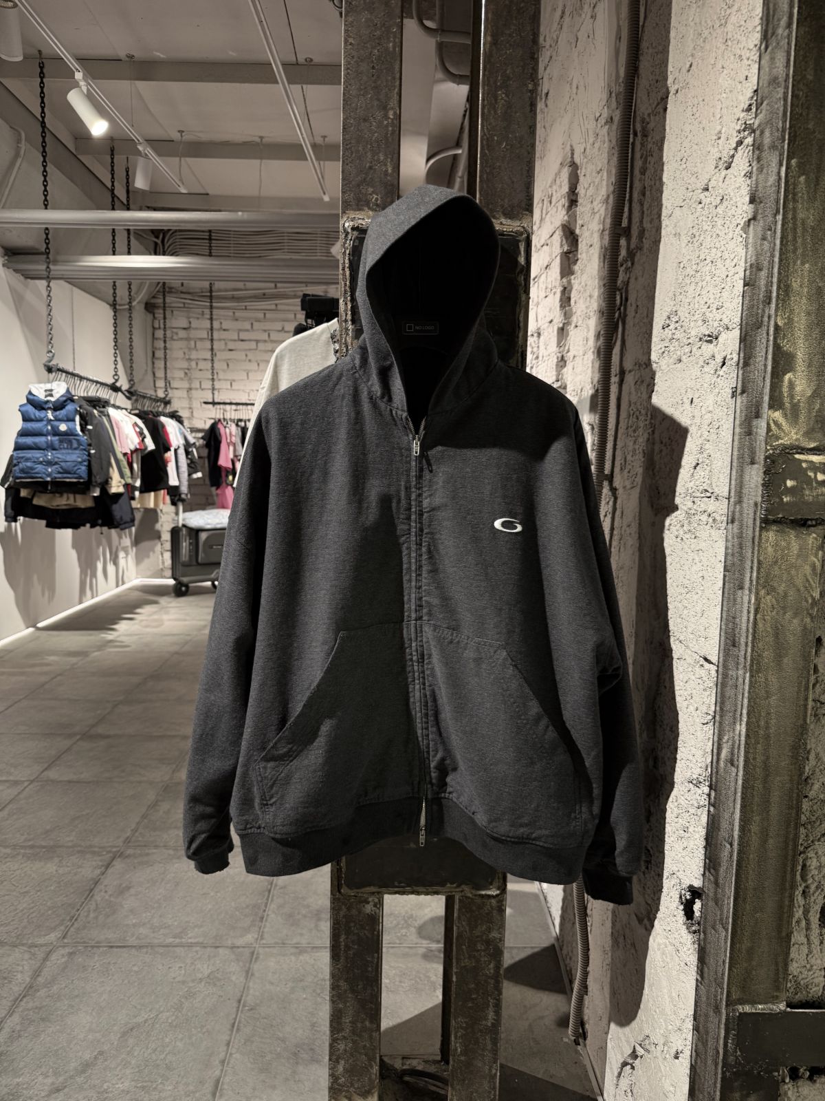 Зип-худи BALENCIAGA — NO LOGO STORE