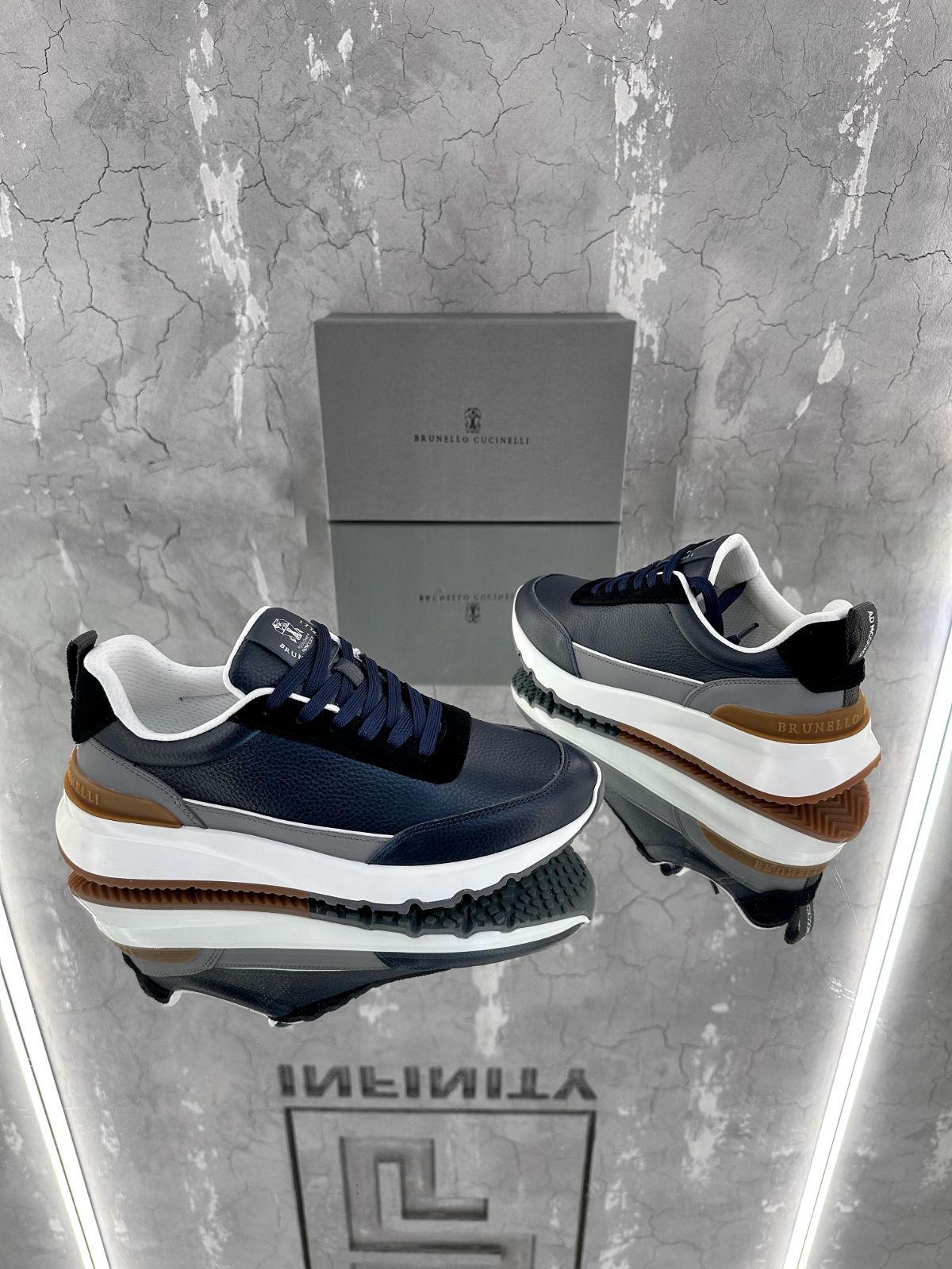 BRUNELLO CUCINELLI — NO LOGO STORE