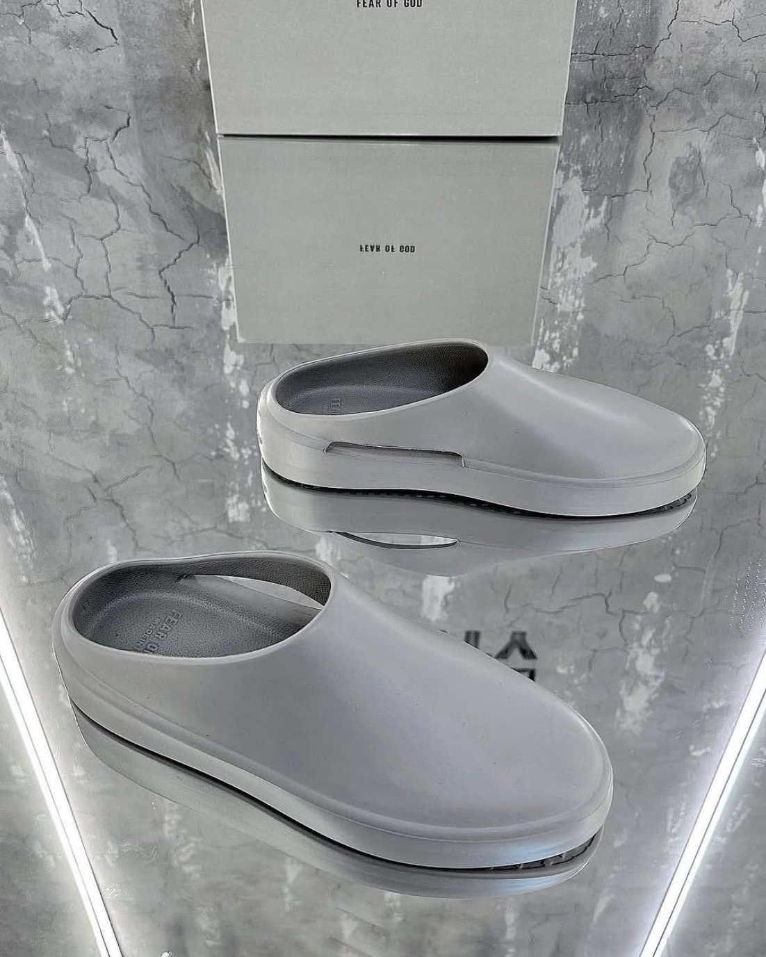 FEAR OF GOD — NO LOGO STORE