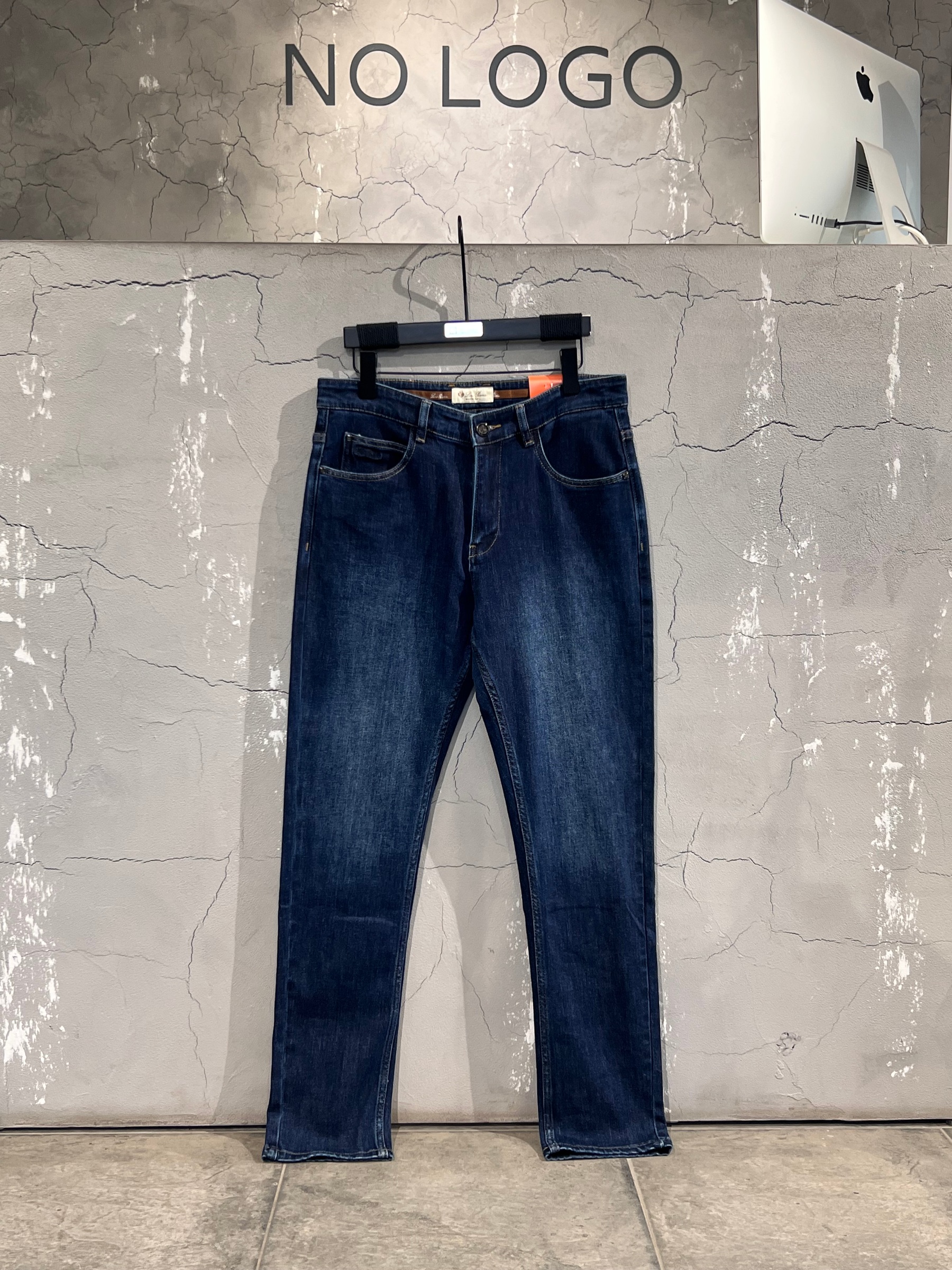 Джинсы LORO PIANA — NO LOGO STORE