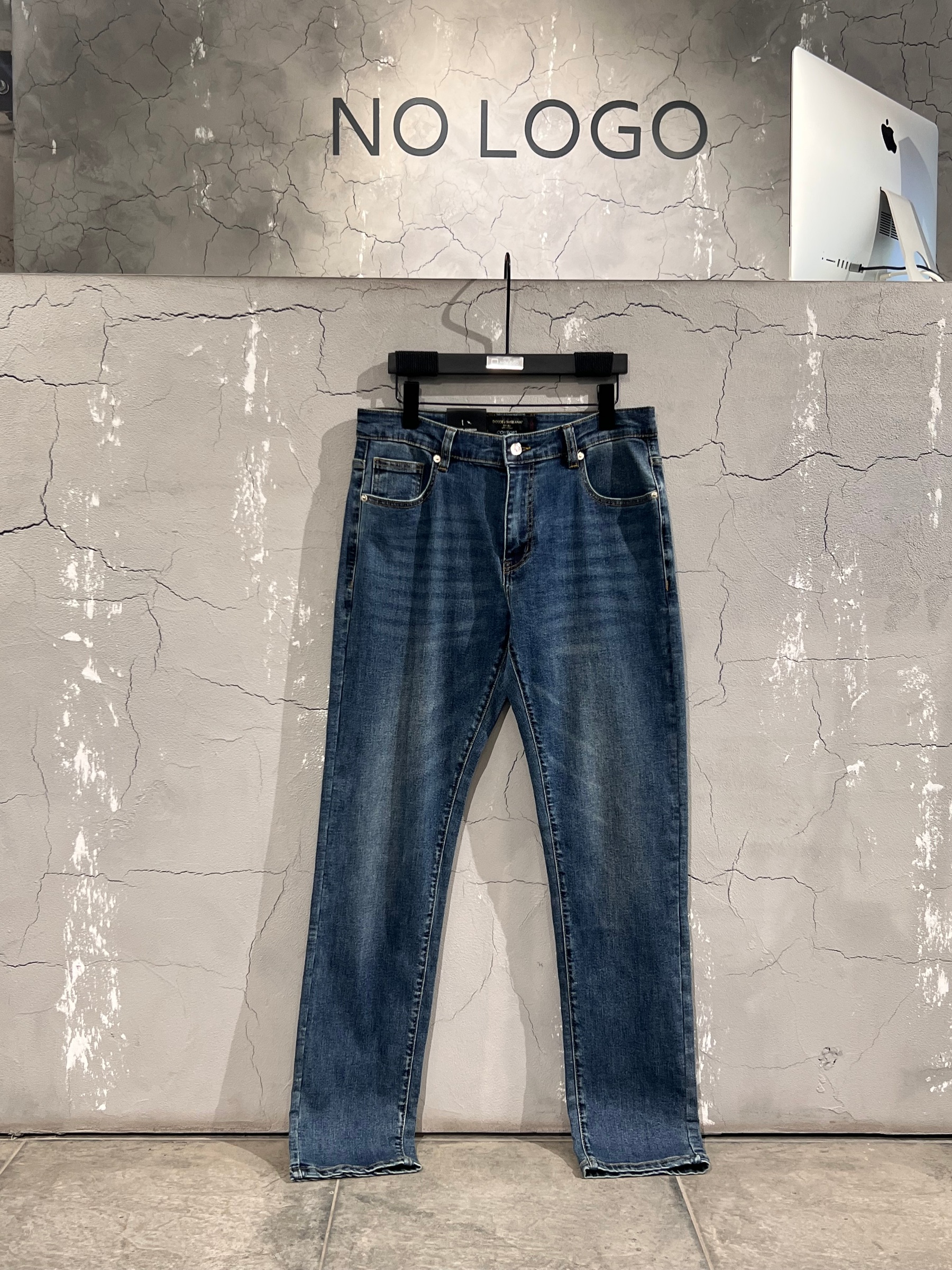 Джинсы DOLCE & GABBANA — NO LOGO STORE