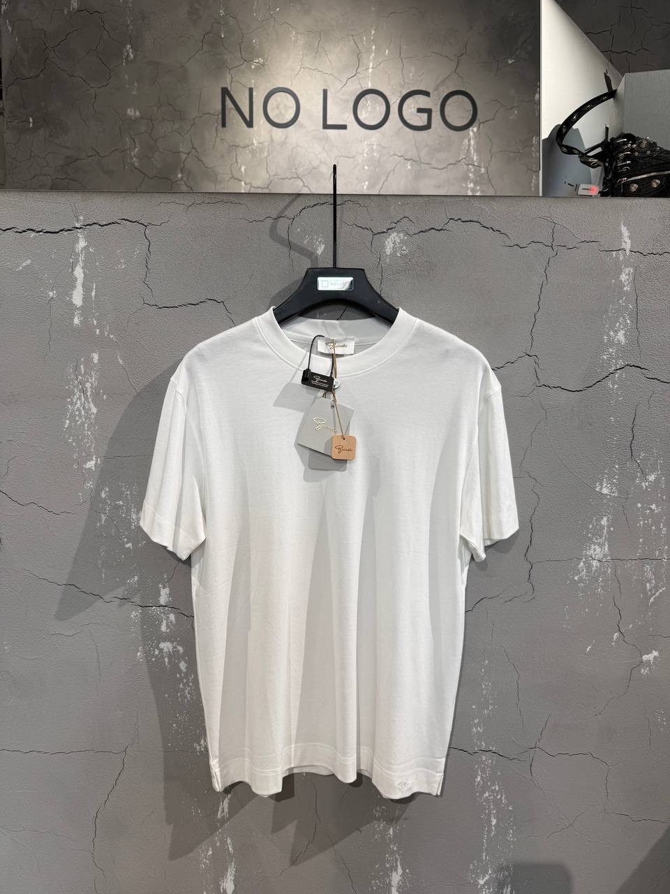 Новый товар — NO LOGO STORE