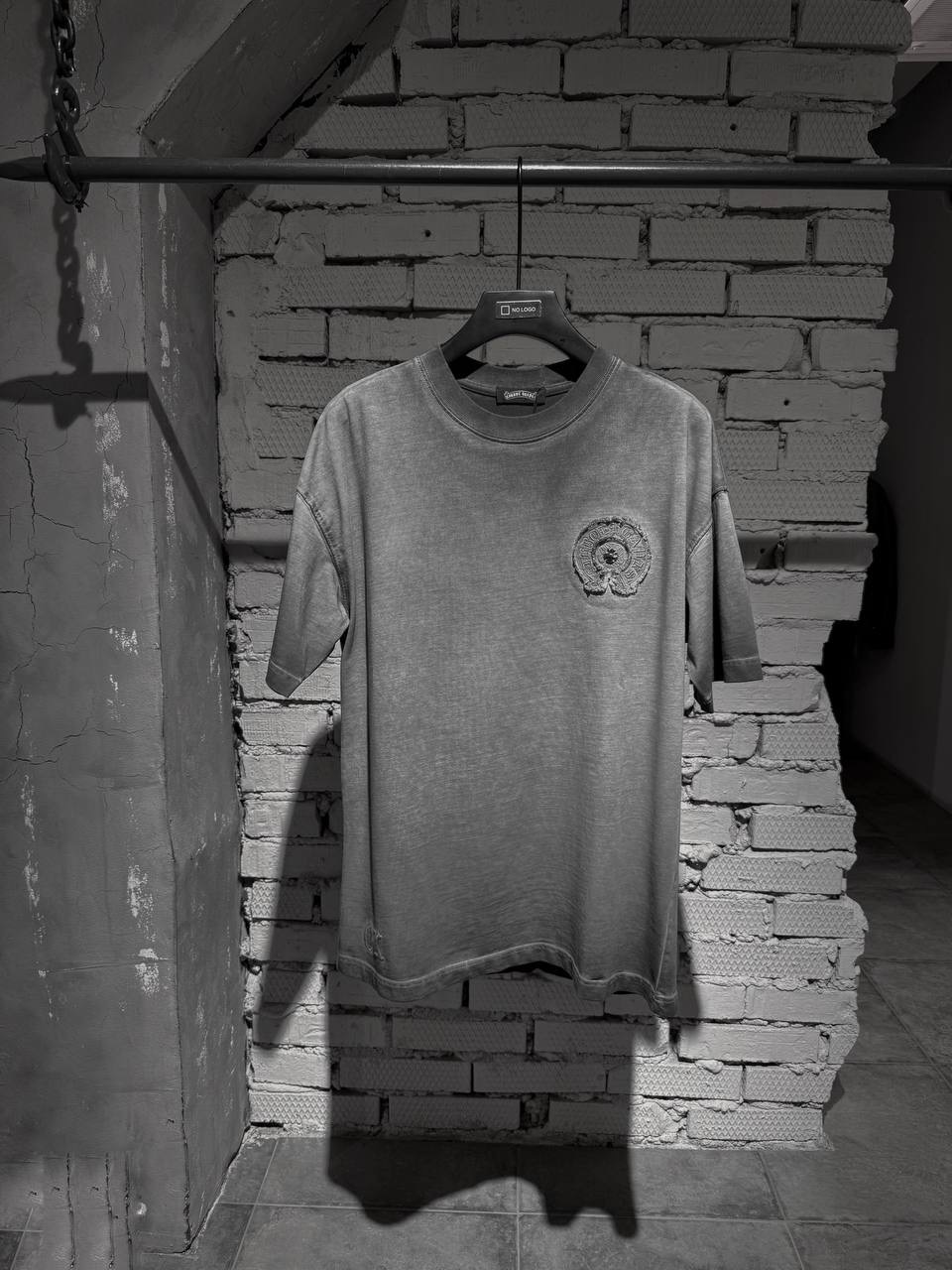 Футболка CHROME HEARTS — NO LOGO STORE