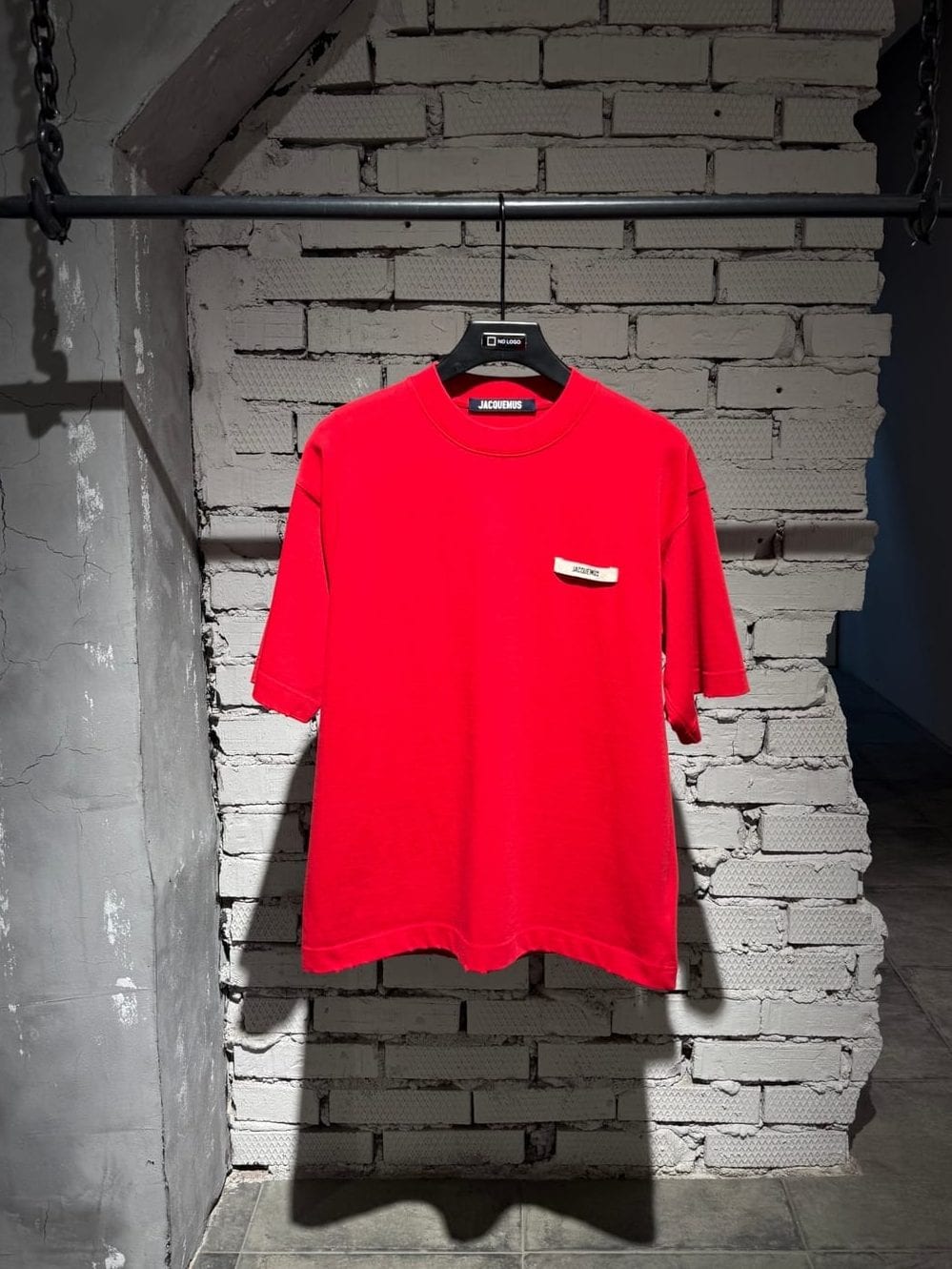 Футболка JACQUEMUS — NO LOGO STORE