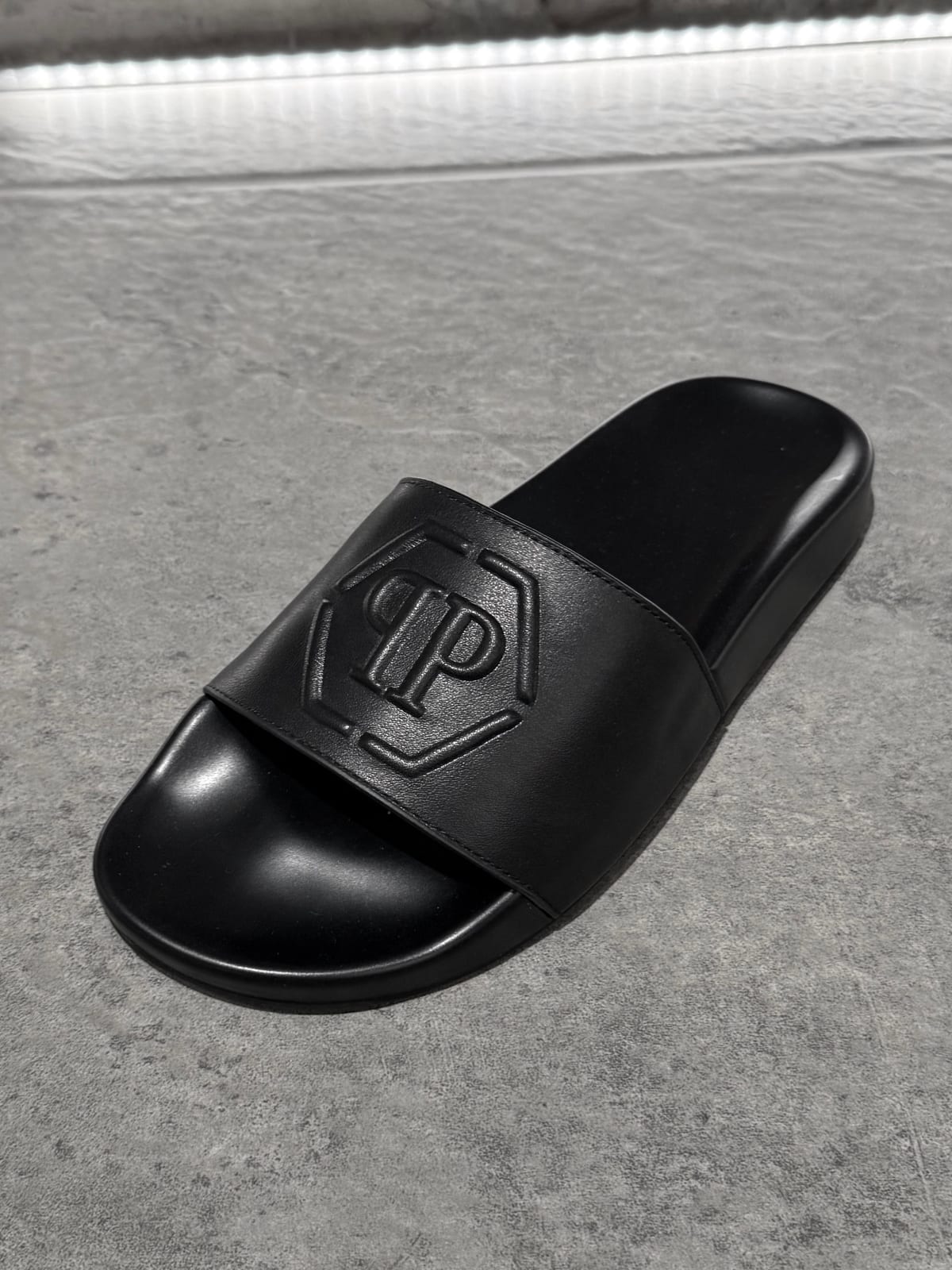 PHILIPP PLEIN — NO LOGO STORE