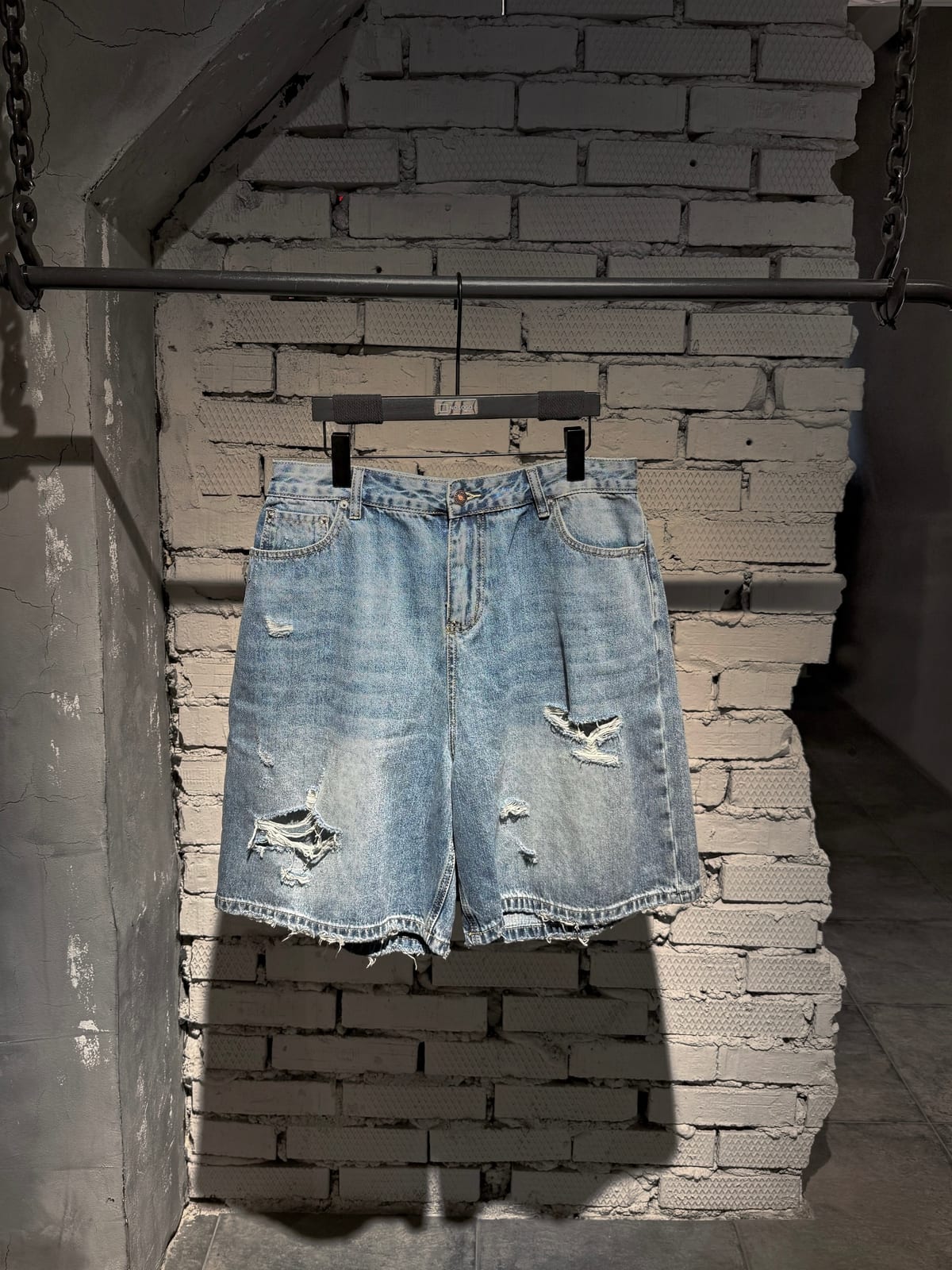 Шорты BALENCIAGA — Мужское, NO LOGO STORE (фото 4)