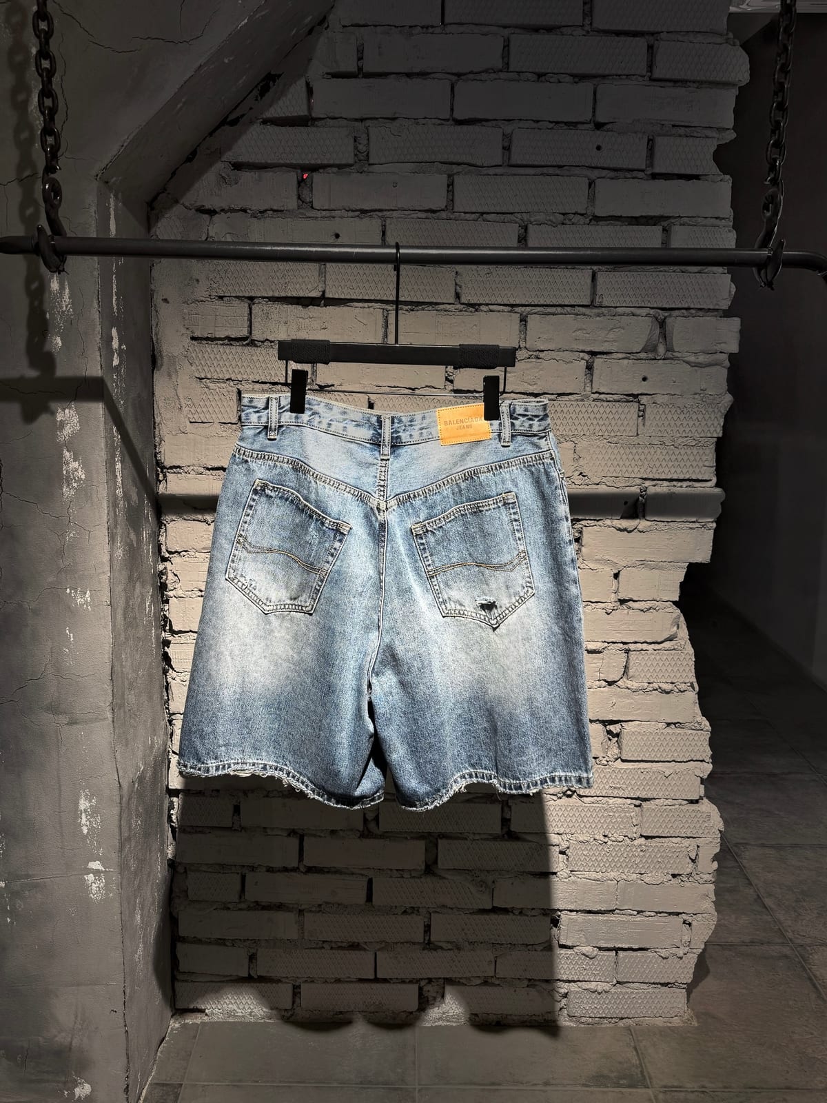 Шорты BALENCIAGA — Мужское, NO LOGO STORE (фото 5)