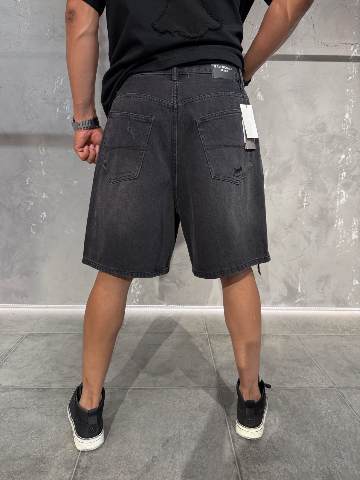Шорты BALENCIAGA — Мужское, NO LOGO STORE (фото 4)
