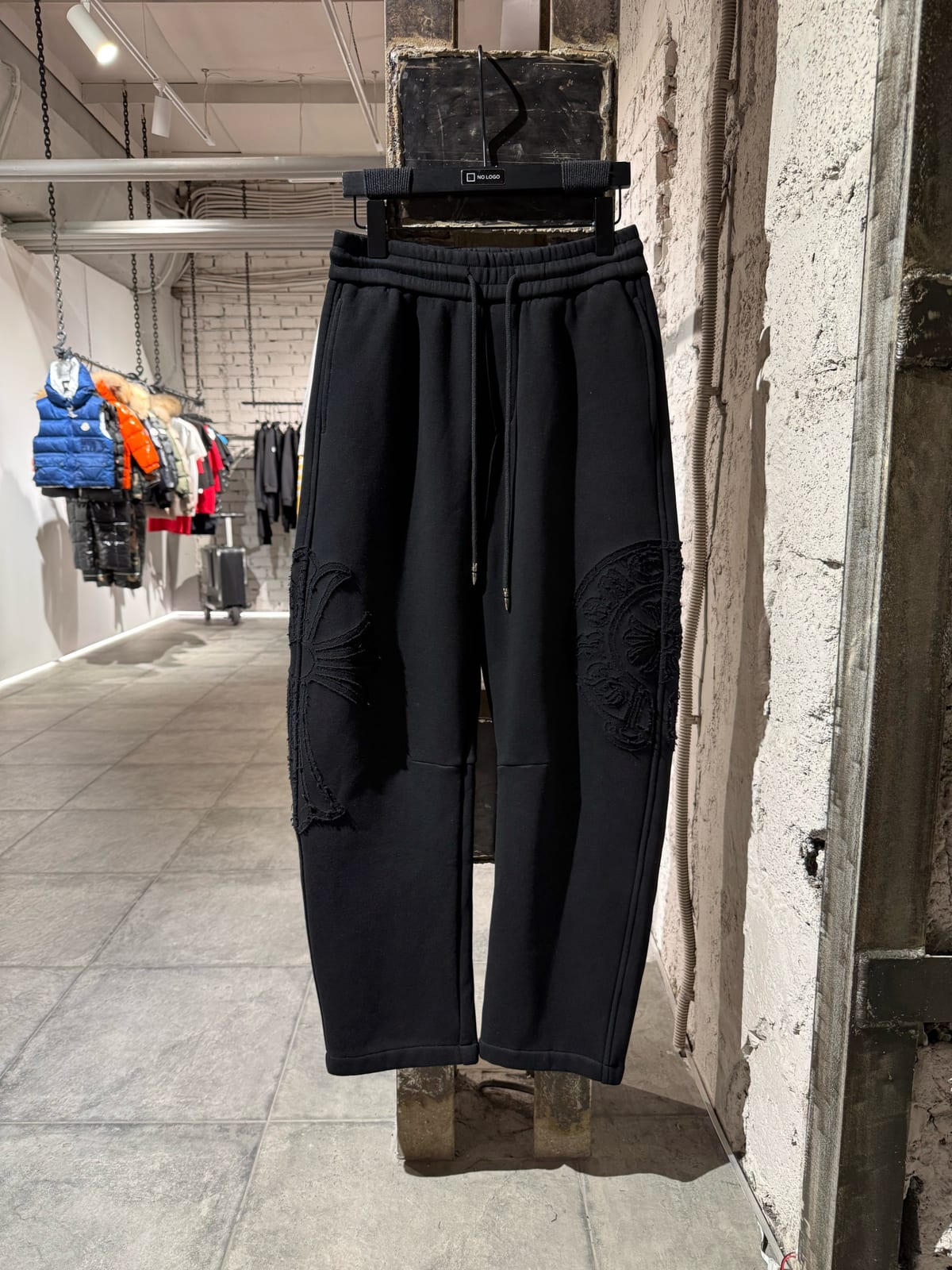 Брюки CHROME HEARTS — NO LOGO STORE