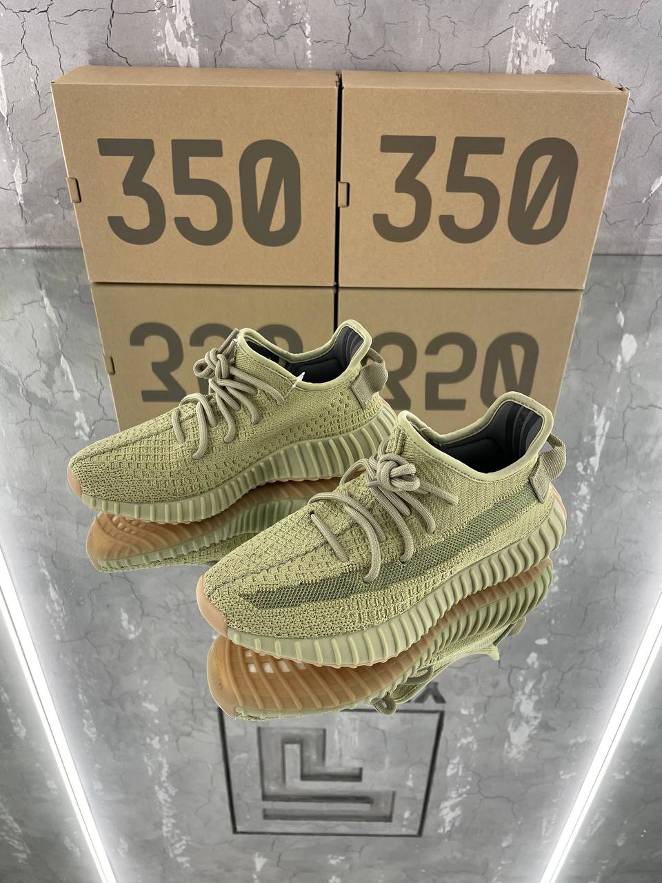 ADIDAS YEEZY BOOST 350 V2 — NO LOGO STORE