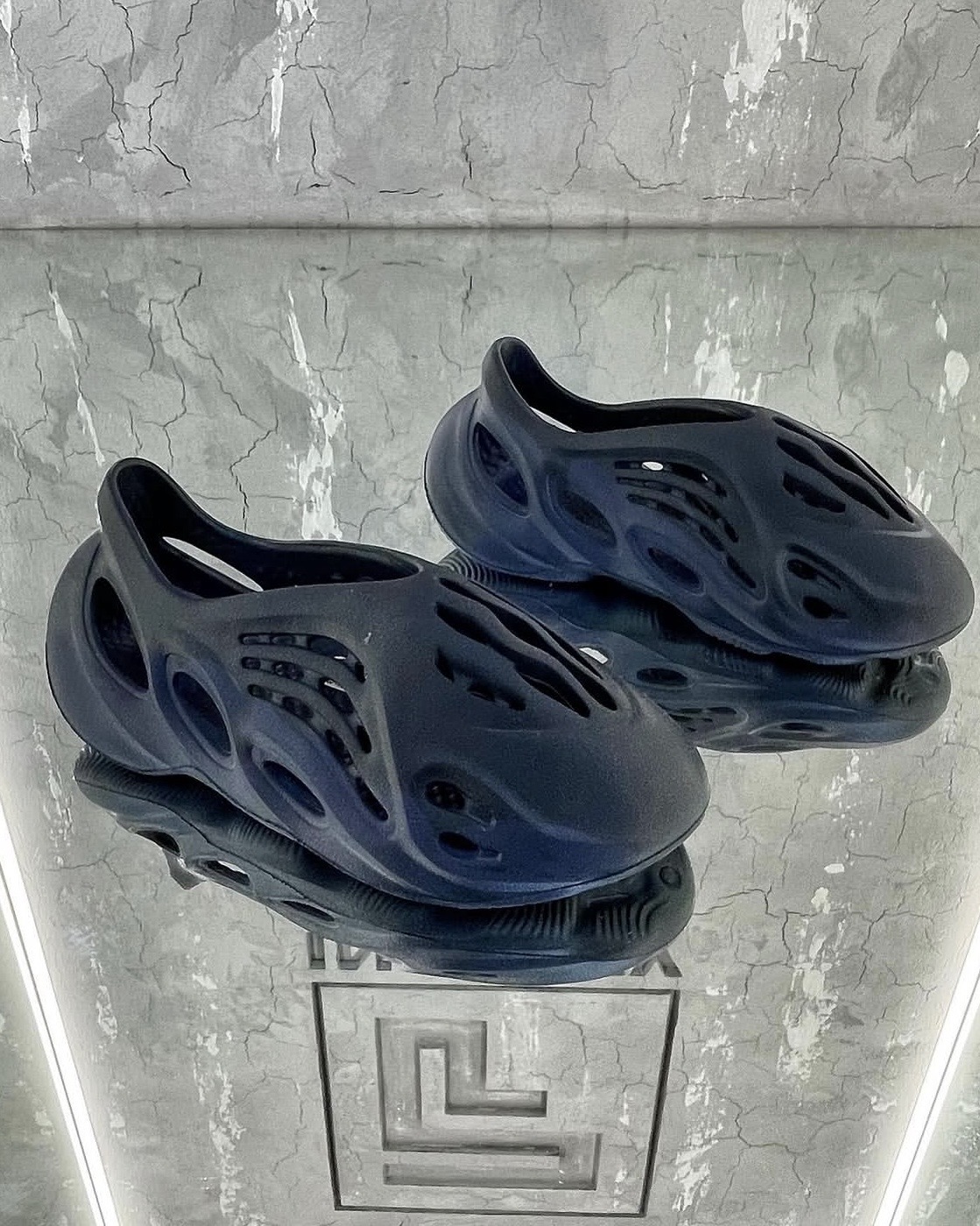 ADIDAS YEEZY FOAM RUNNER — NO LOGO STORE