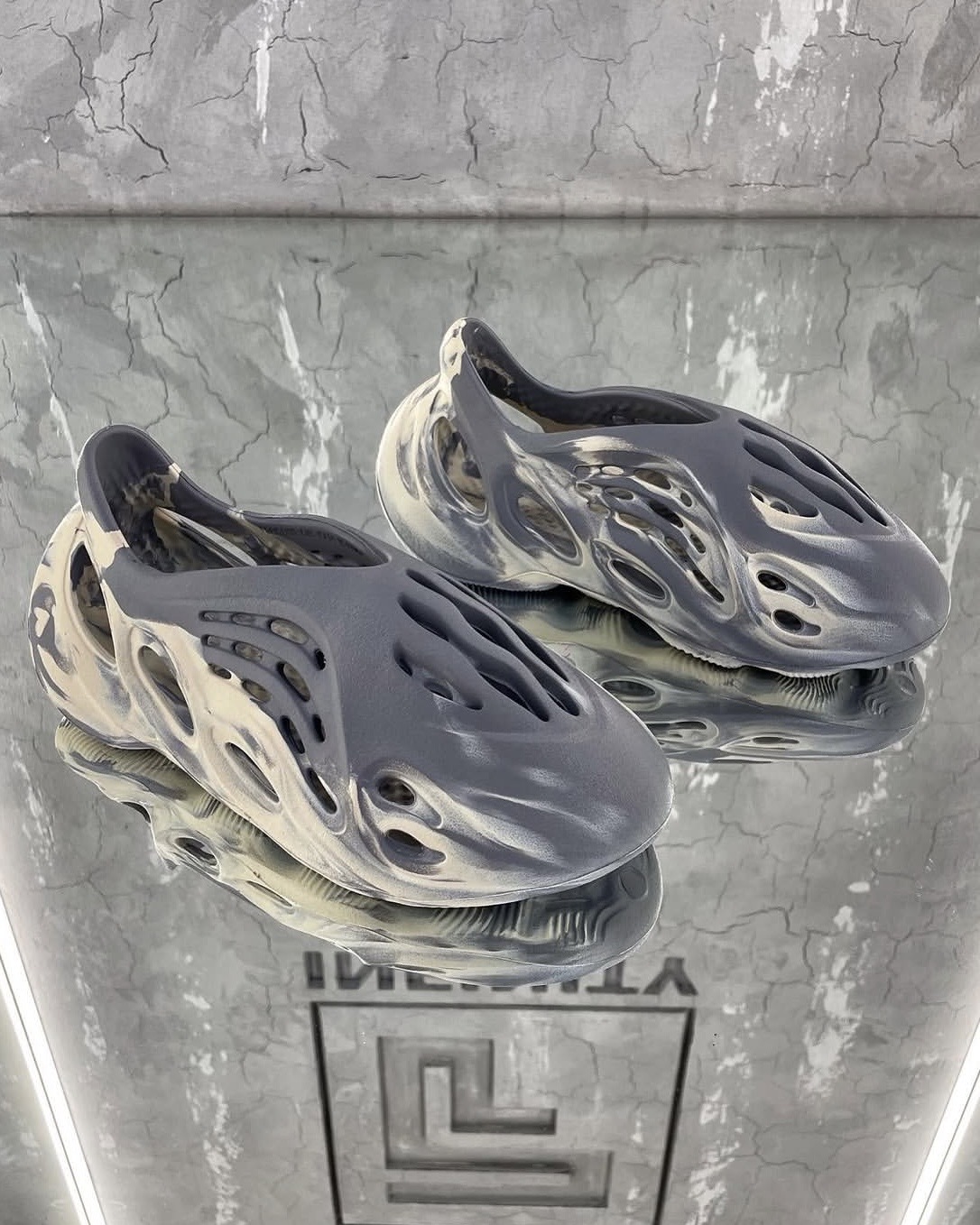 ADIDAS YEEZY FOAM RUNNER — NO LOGO STORE