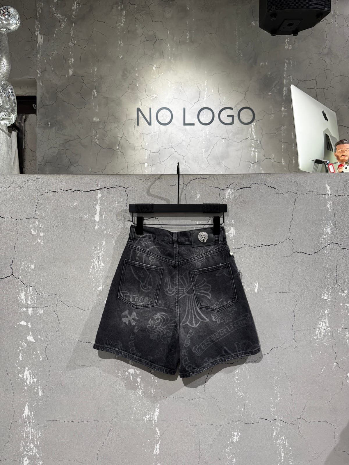 Шорты CHROME HEARTS — SALE · Женское, NO LOGO STORE (фото 3)