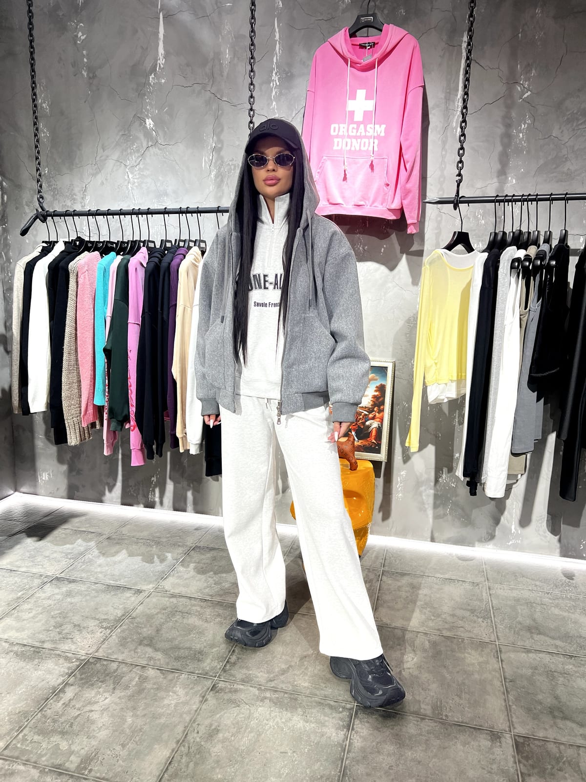 Бомбер с капюшоном — NO LOGO STORE