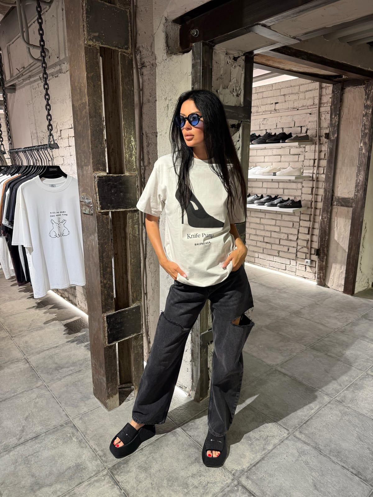 Футболка BALENCIAGA — Женское, NO LOGO STORE (фото 2)