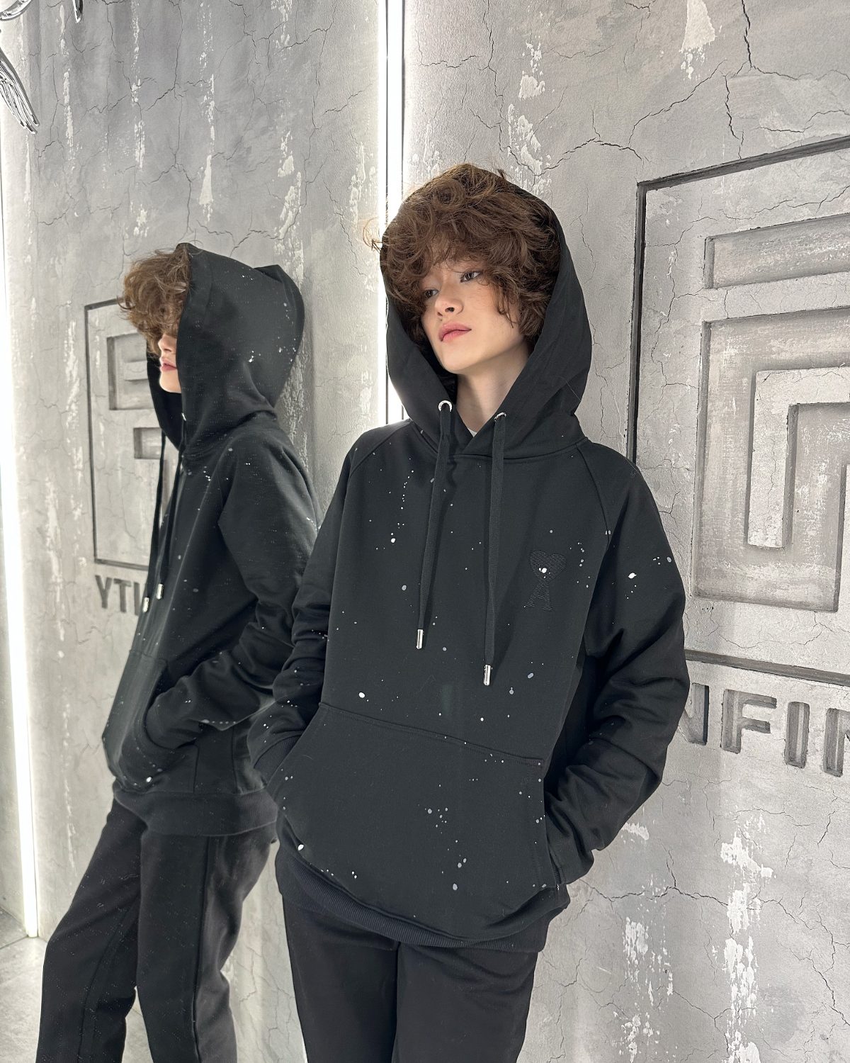 Худи AMI — NO LOGO STORE