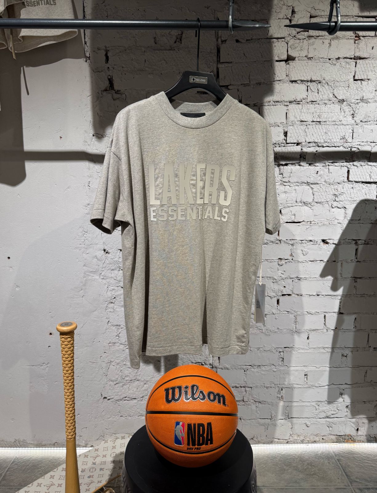 Футболка ESSENTIALS X NBA LAKERS — NO LOGO STORE