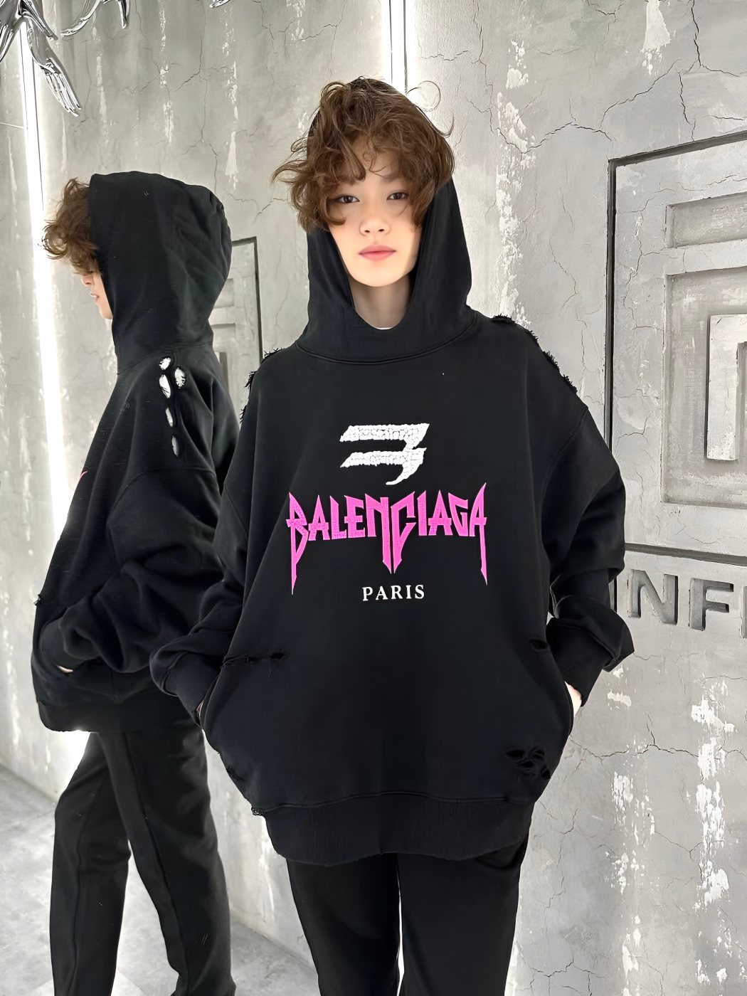 Худи BALENCIAGA — NO LOGO STORE