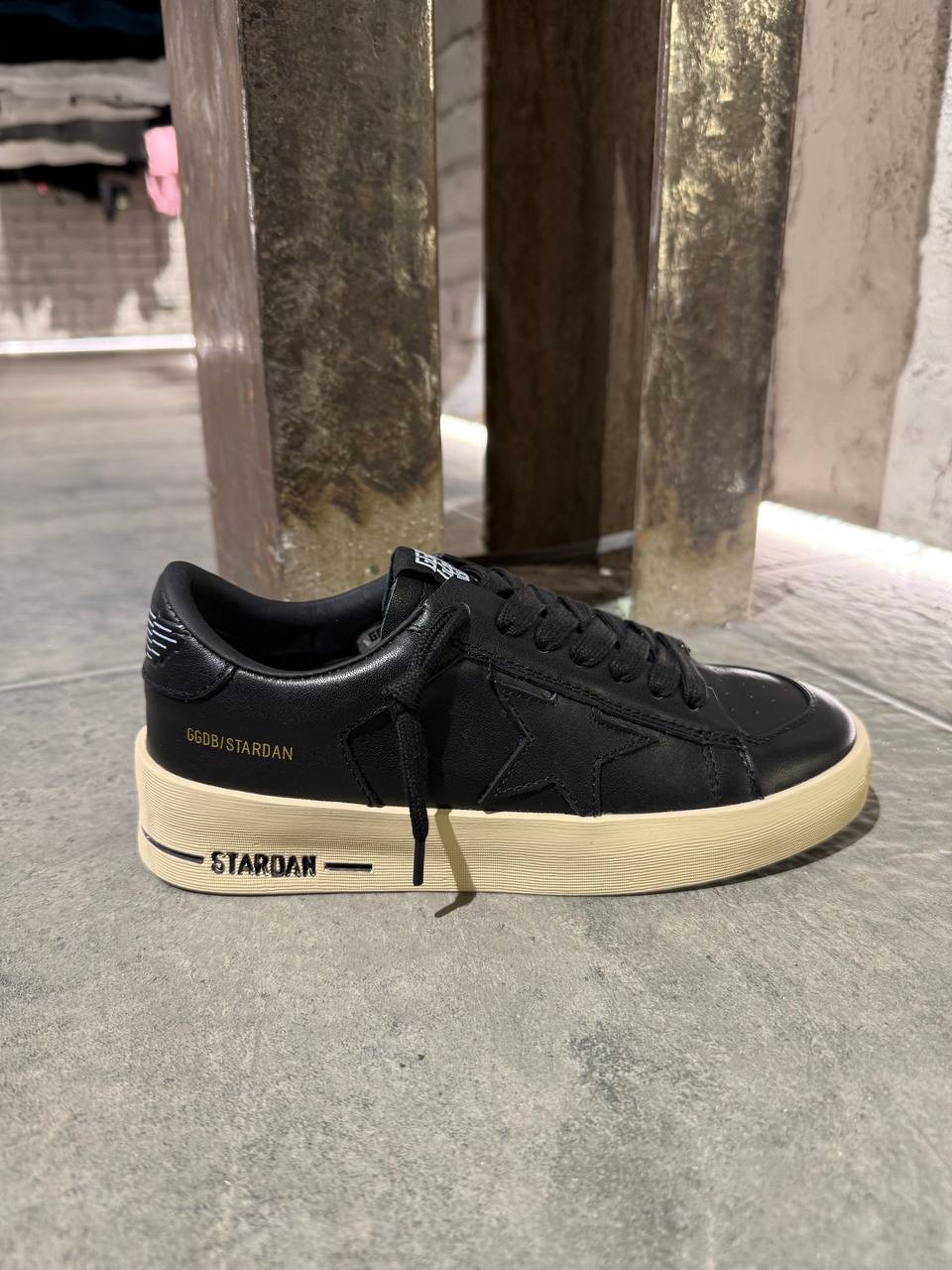 GOLDEN GOOSE — NO LOGO STORE