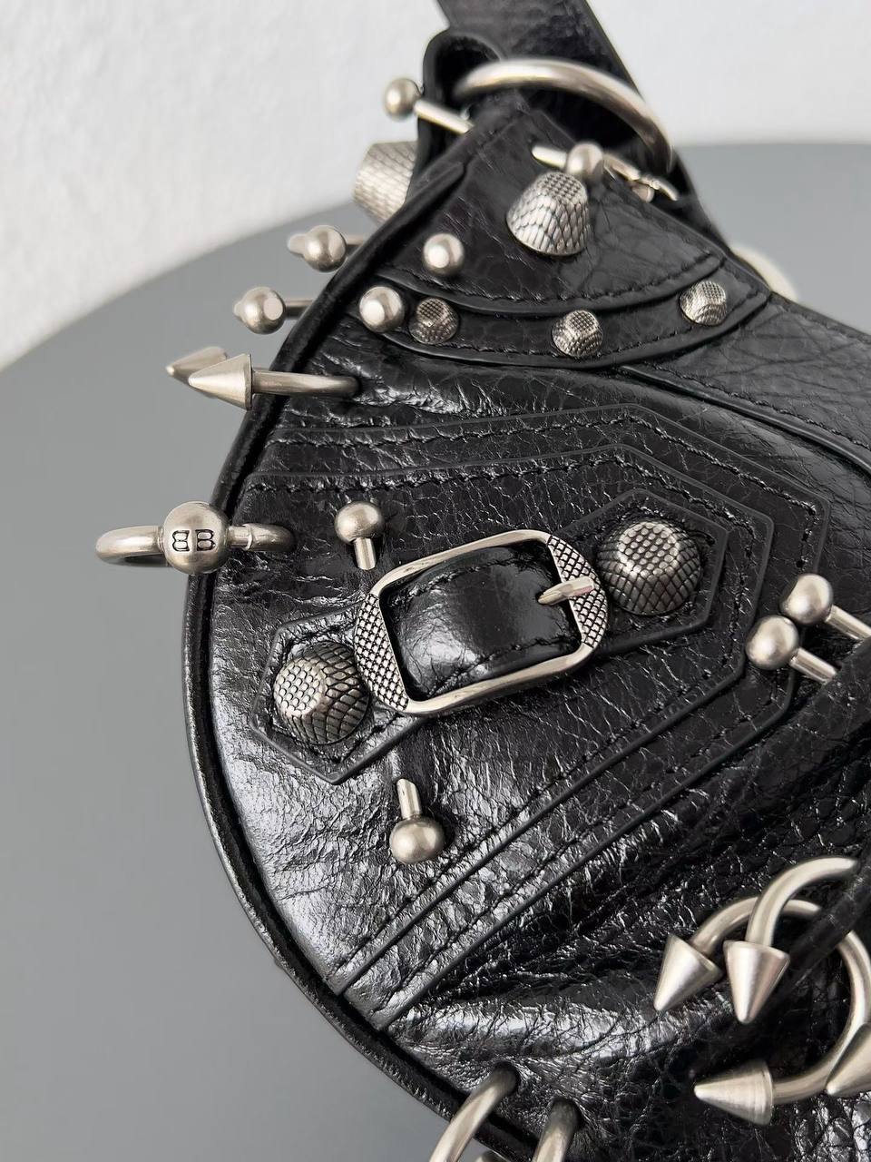 Сумка BALENCIAGA — Женское, NO LOGO STORE (фото 2)