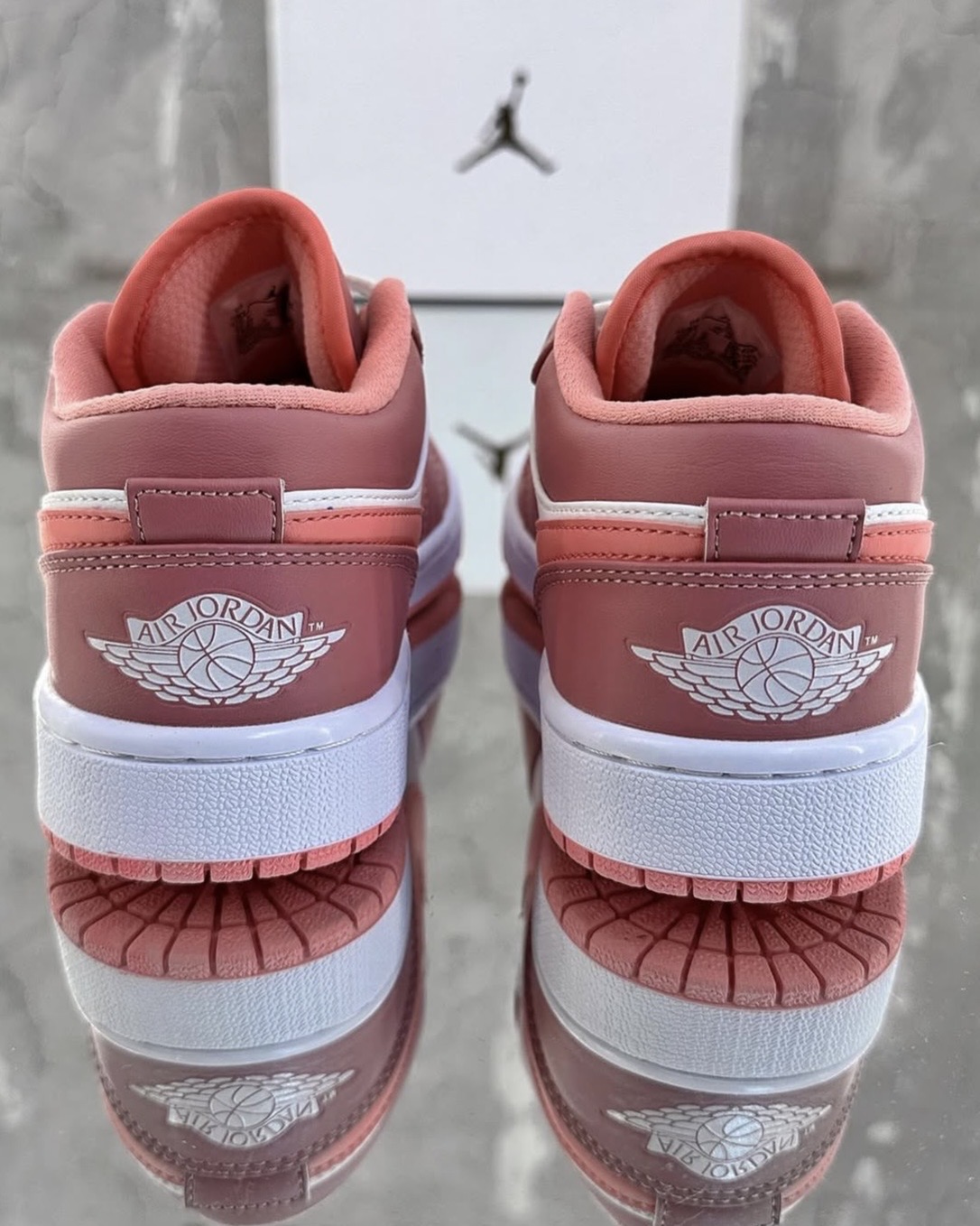 NIKE — Женское, NO LOGO STORE (фото 2)
