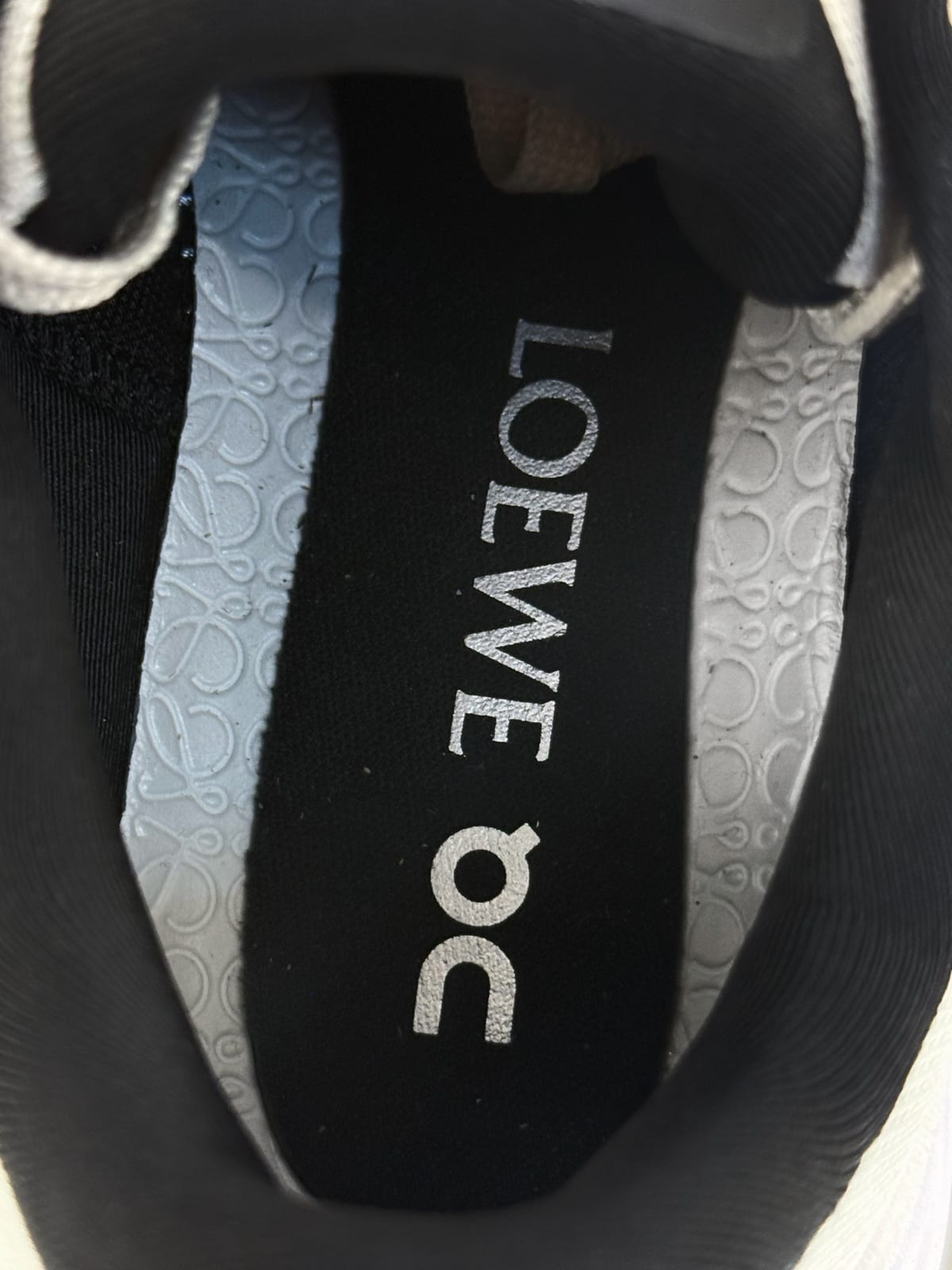 ON x LOEWE — Женское, NO LOGO STORE (фото 4)