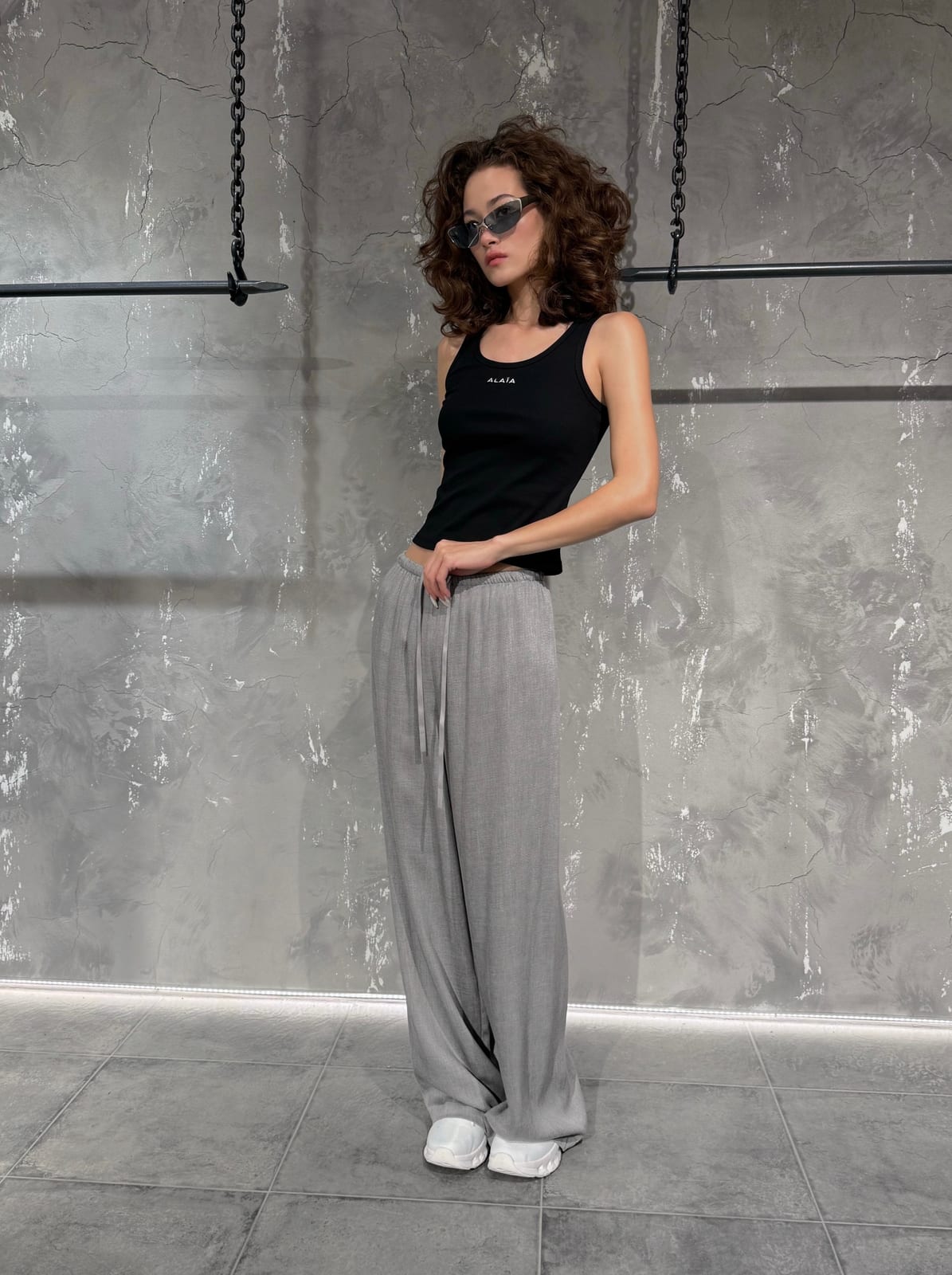 Брюки THE ROW — Женское, NO LOGO STORE (фото 2)