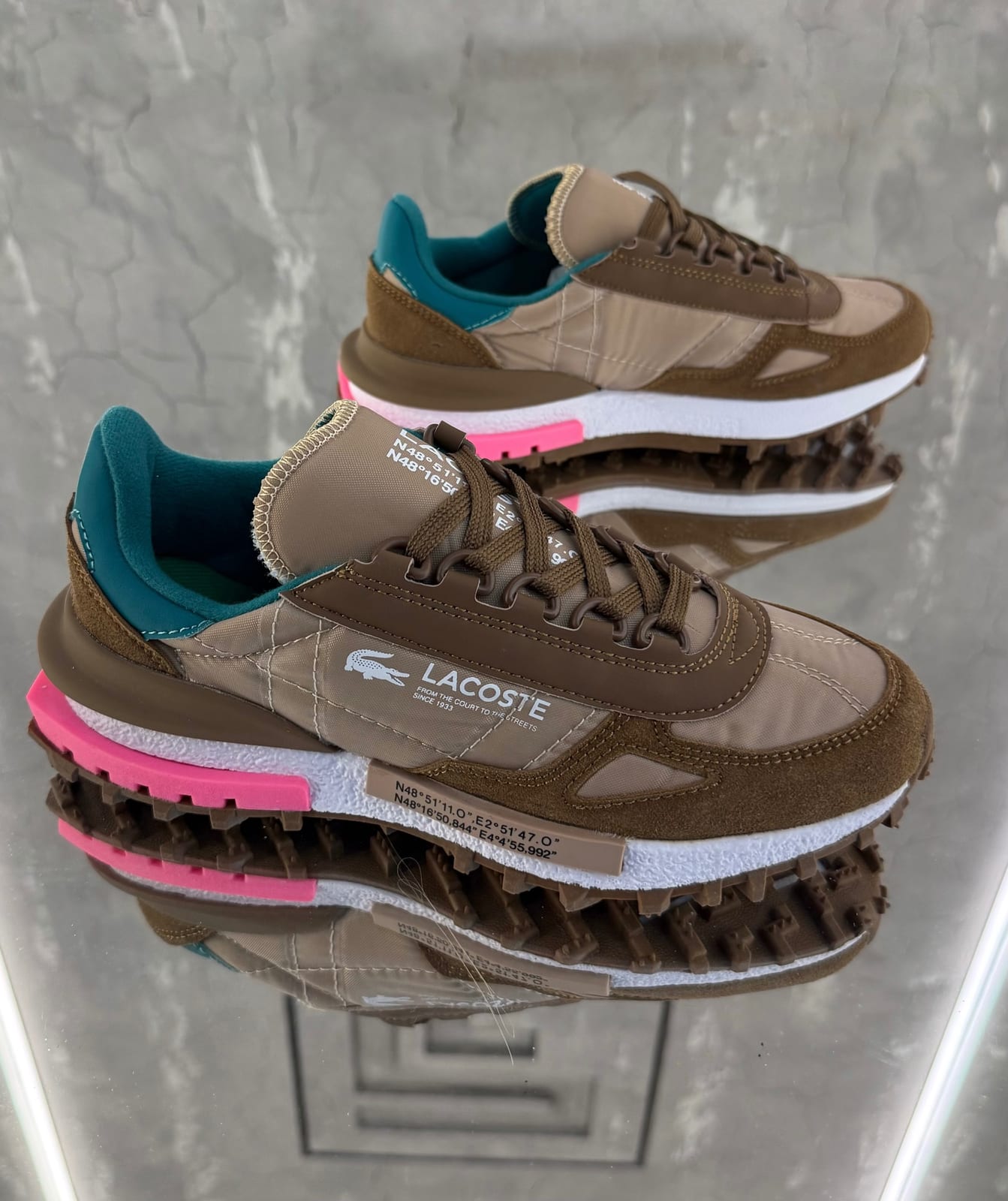 LACOSTE — NO LOGO STORE